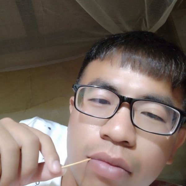 故意凉笙的照片