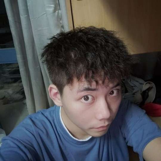 隐忍泪了浮光的照片
