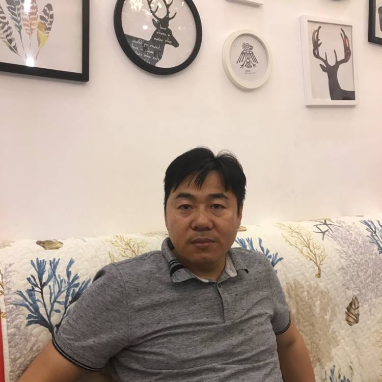 爆米花贪玩的照片
