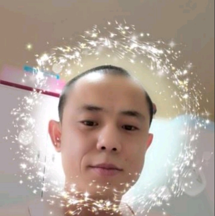 无聊的锄禾的照片