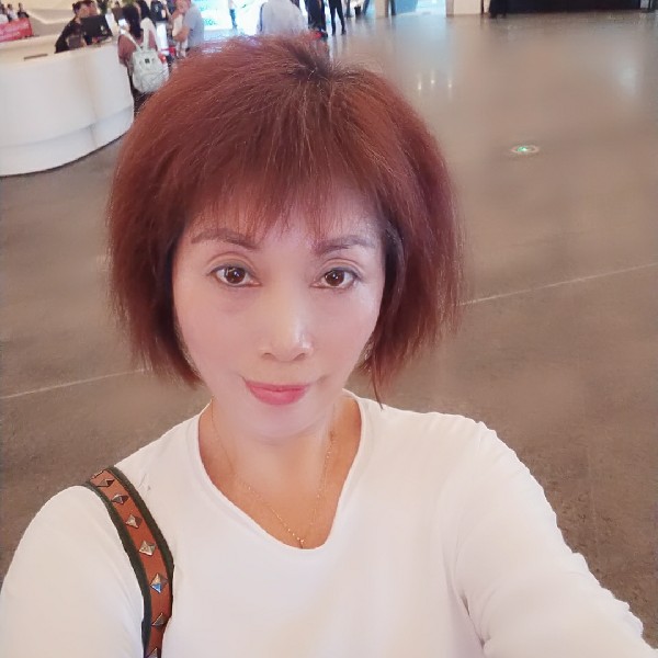 月朦朦的照片