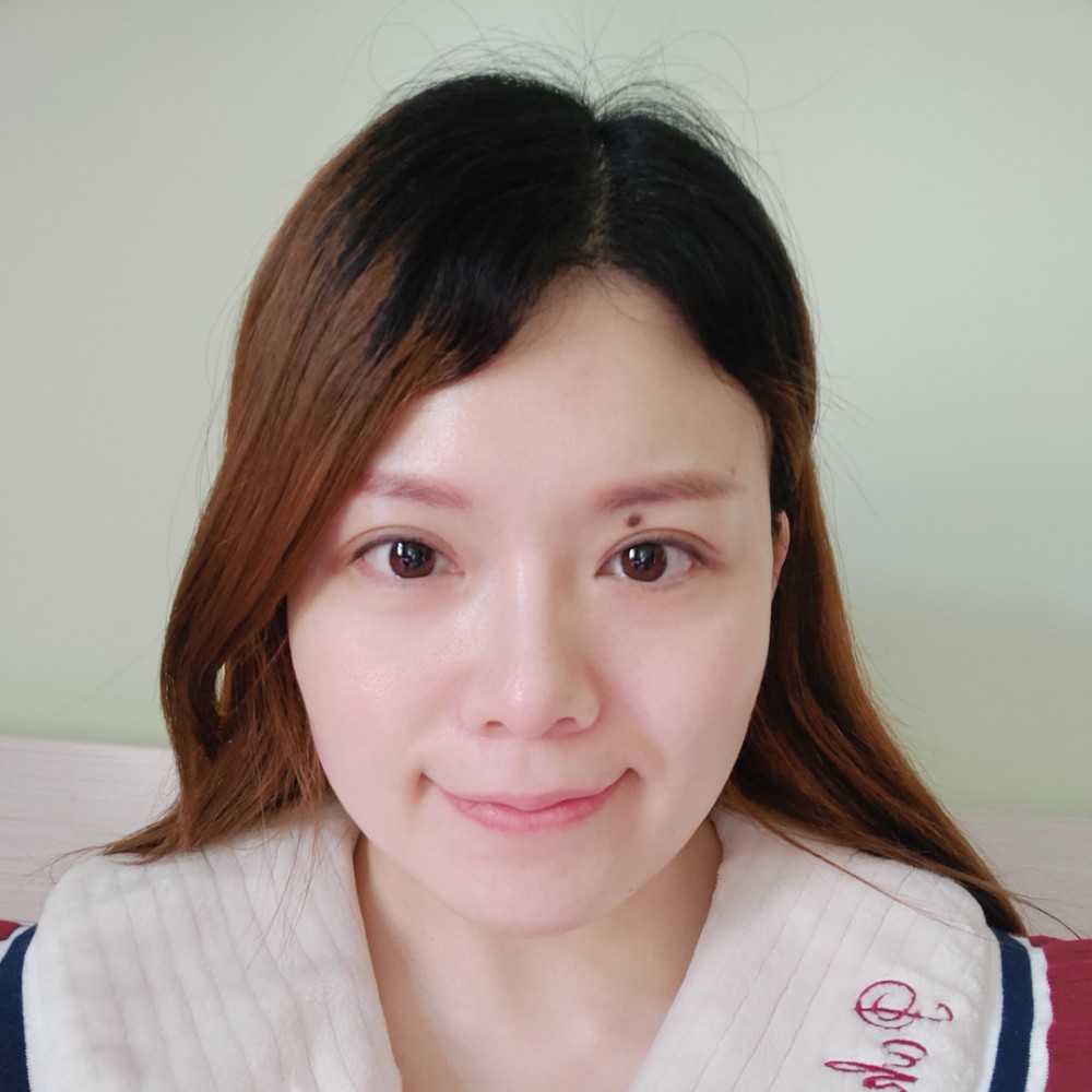 小刺猬相许威武的照片