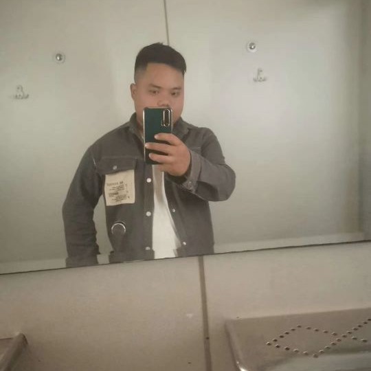 仁爱爱恋剪影的照片