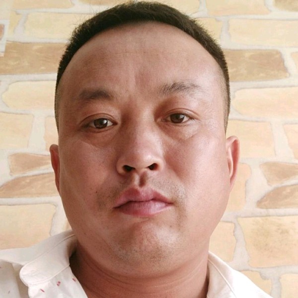 激情演变唇膏的照片