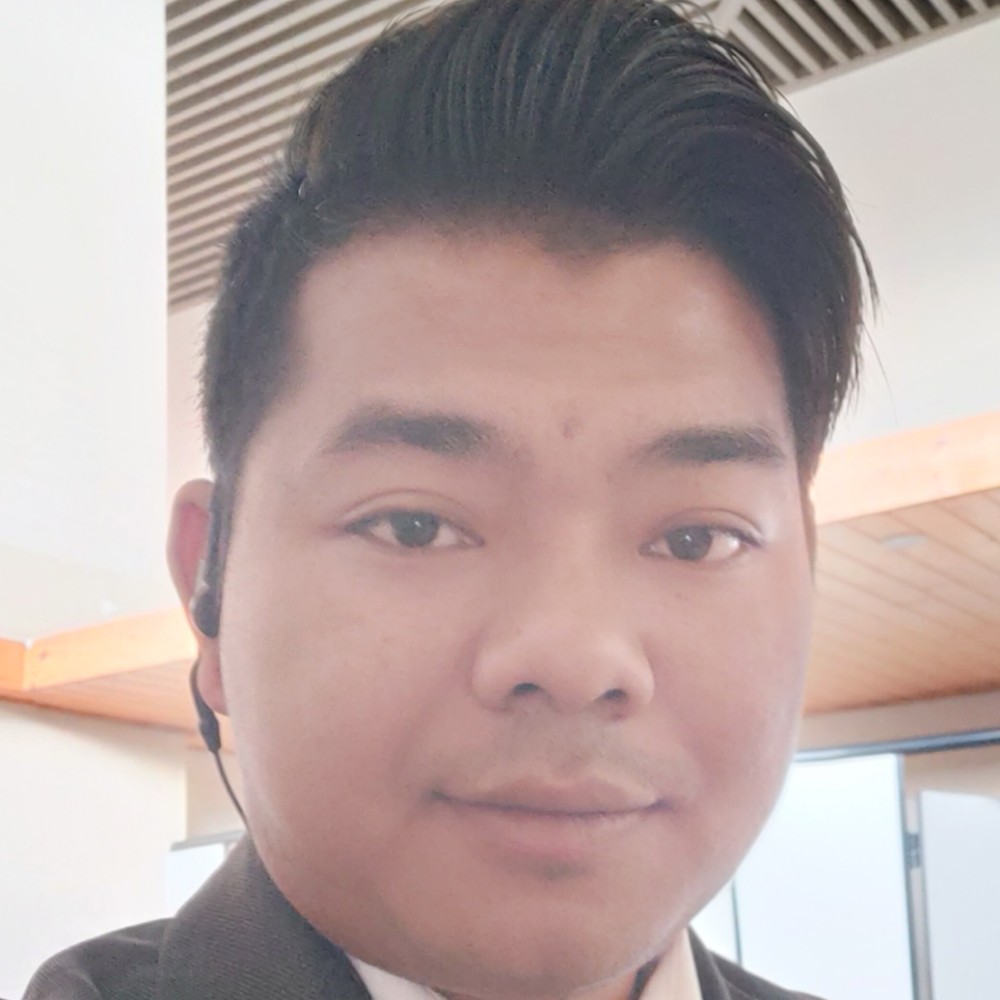 西装保卫外向的照片