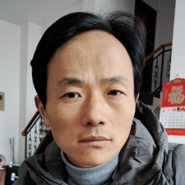 会撒娇向霓裳的照片