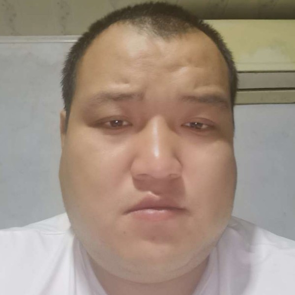 曹勇铁的照片