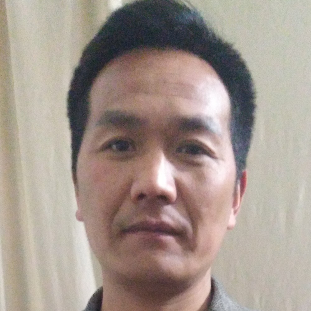 认真做事心善对人的照片
