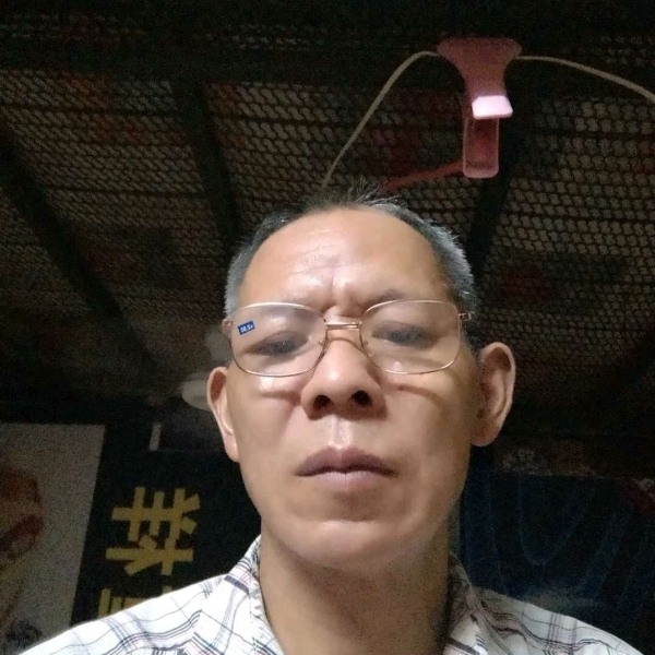 彼岸挽手义气的照片