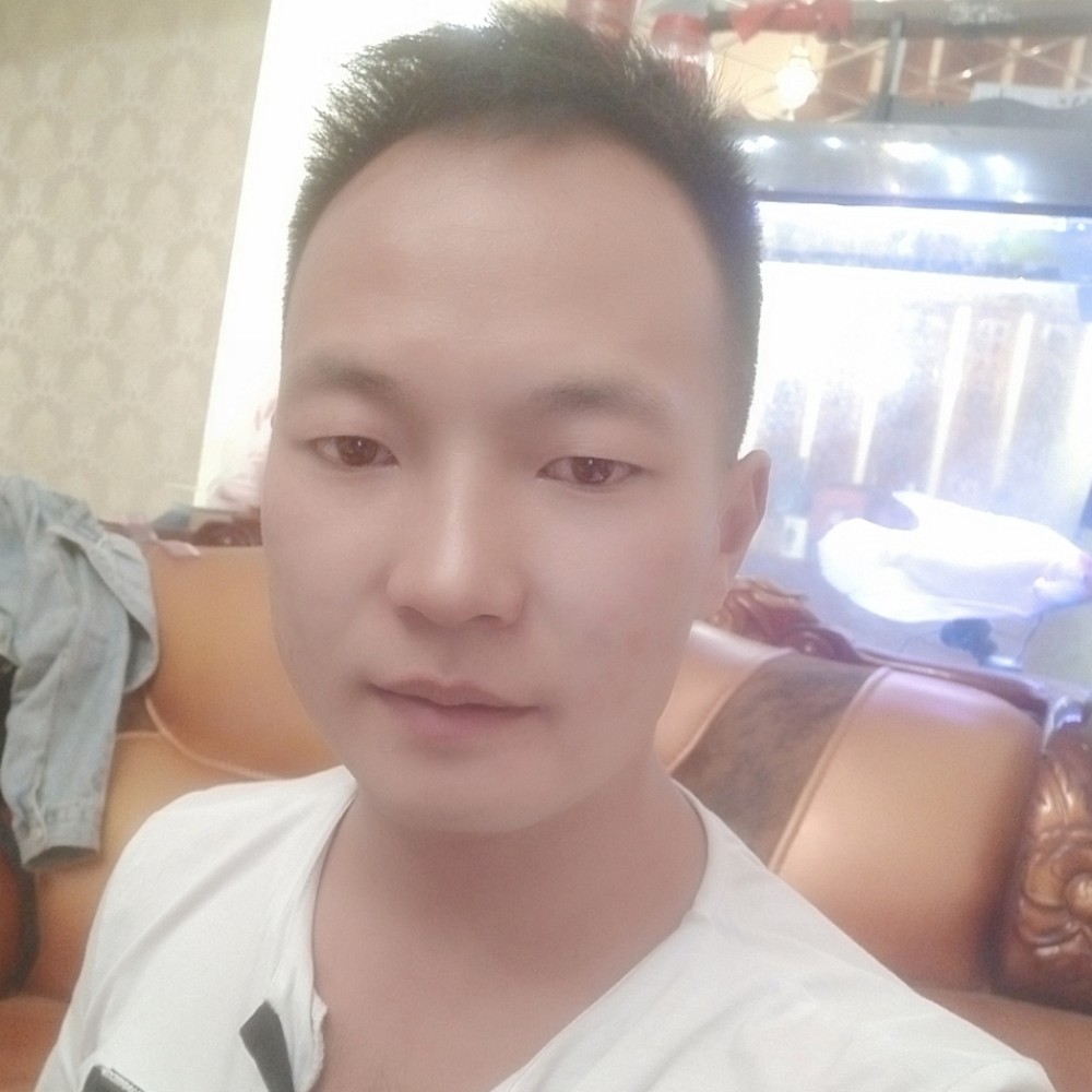 娄应伟的照片