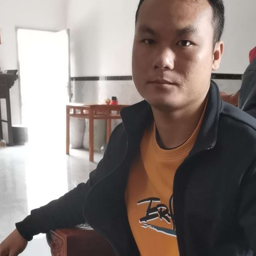 大方蹁跹滑板的照片