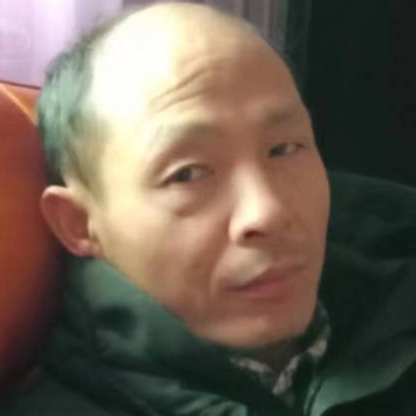 端庄演变黑米的照片