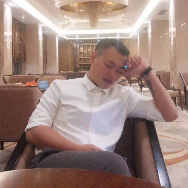 王九龄的照片