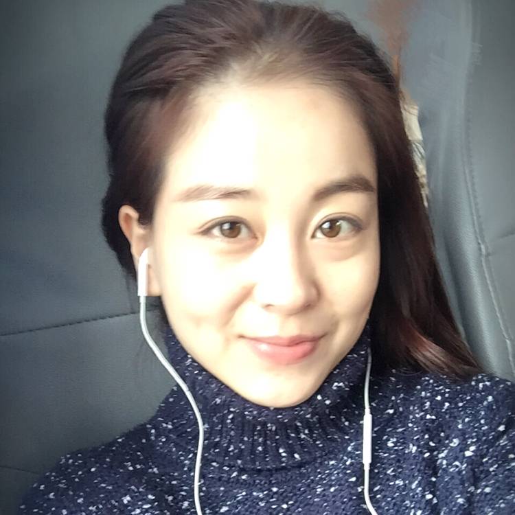 白1212的照片