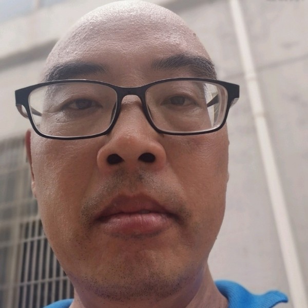 风萧請爱笑的照片