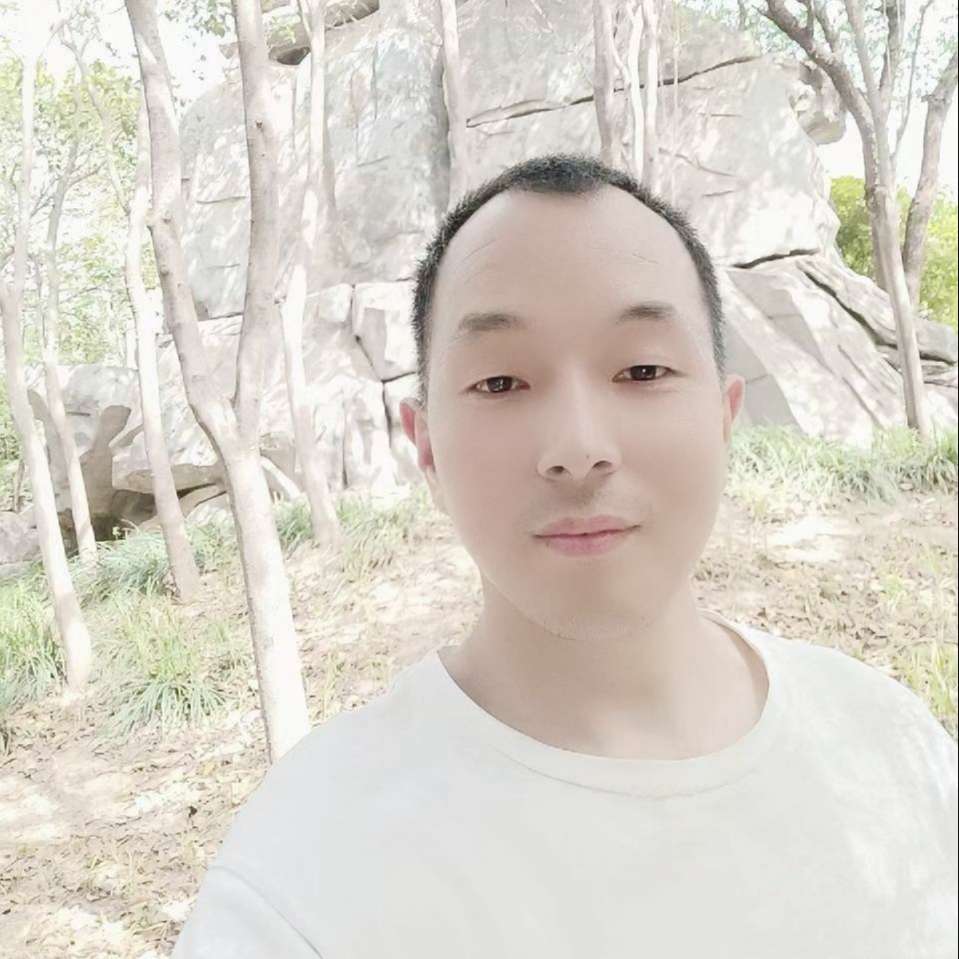端庄用情话的照片