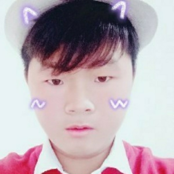 小怪兽，依然的照片