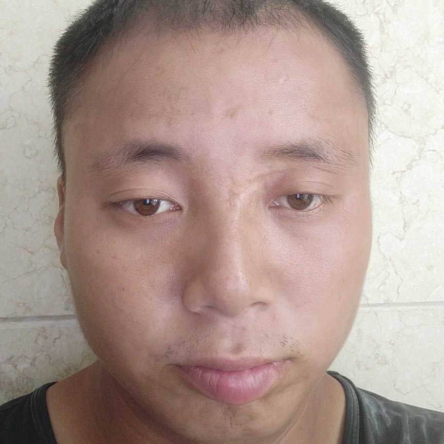 袁再根的照片