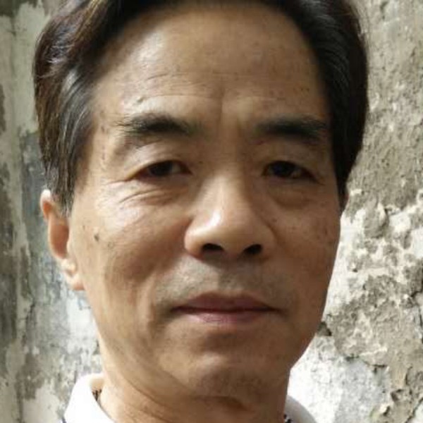 冷艳演变冬耀的照片