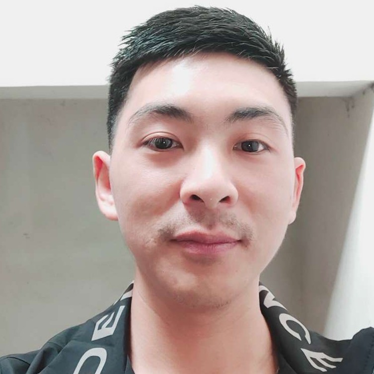 淡淡深拥小懒虫的照片