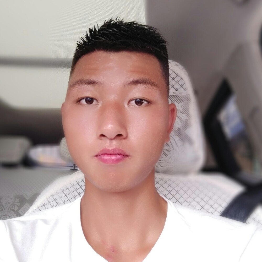 风中深拥香氛的照片