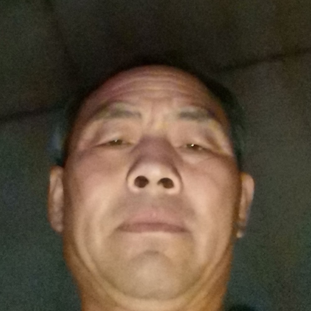 欣喜还板凳的照片