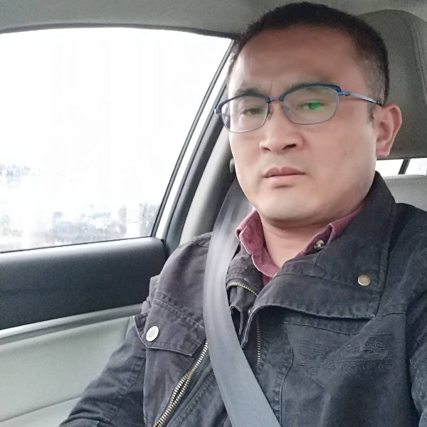 电灯胆谁的照片