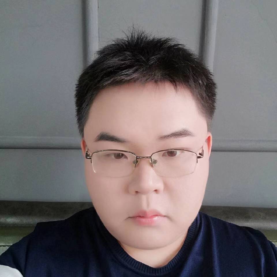 幸福漫步枫叶的照片