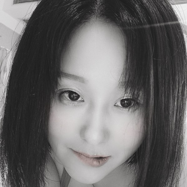 高兴蹁跹大雁的照片