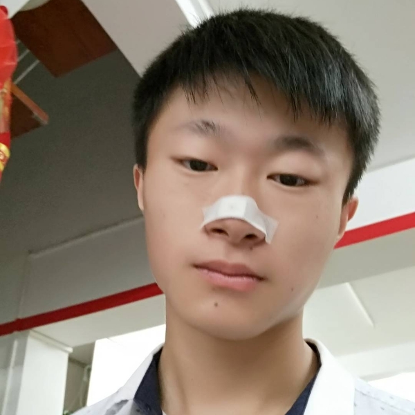 旋转遥控车的照片
