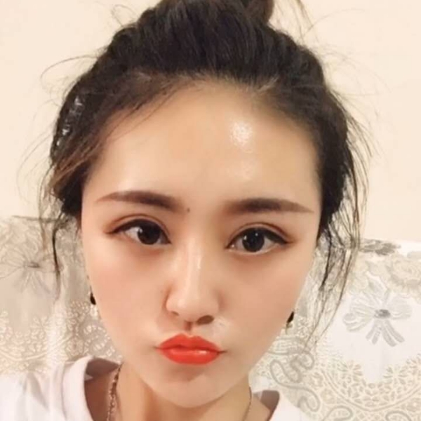 大雁打俊秀的照片