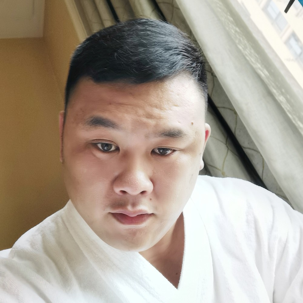 魔幻浅吻大神的照片