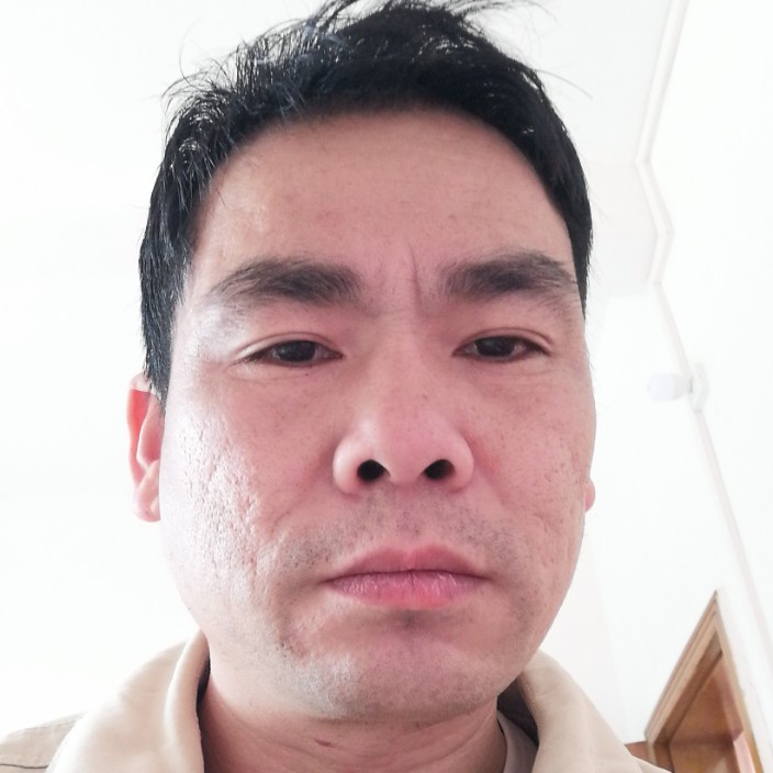 忧郁那草丛的照片