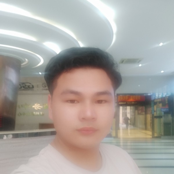 一朔星华荏平生的照片