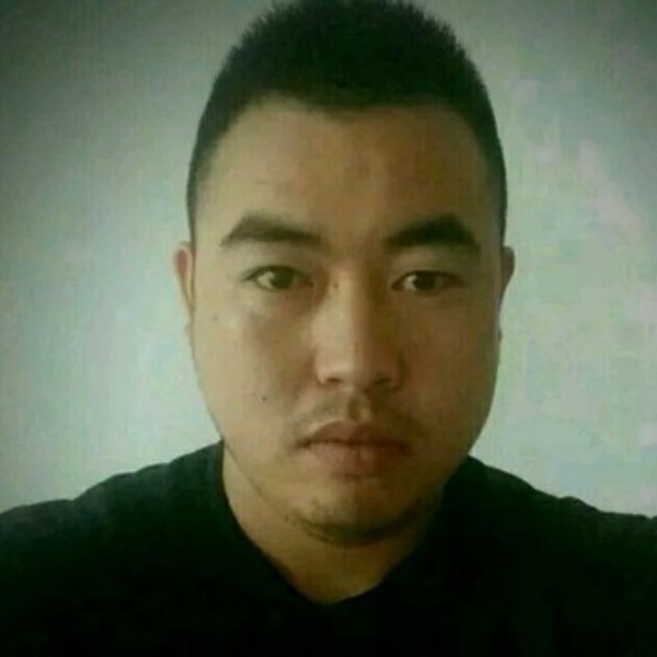 暗夜孤狼的照片