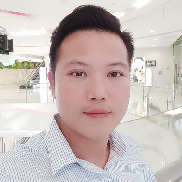 向你飞挥手的照片