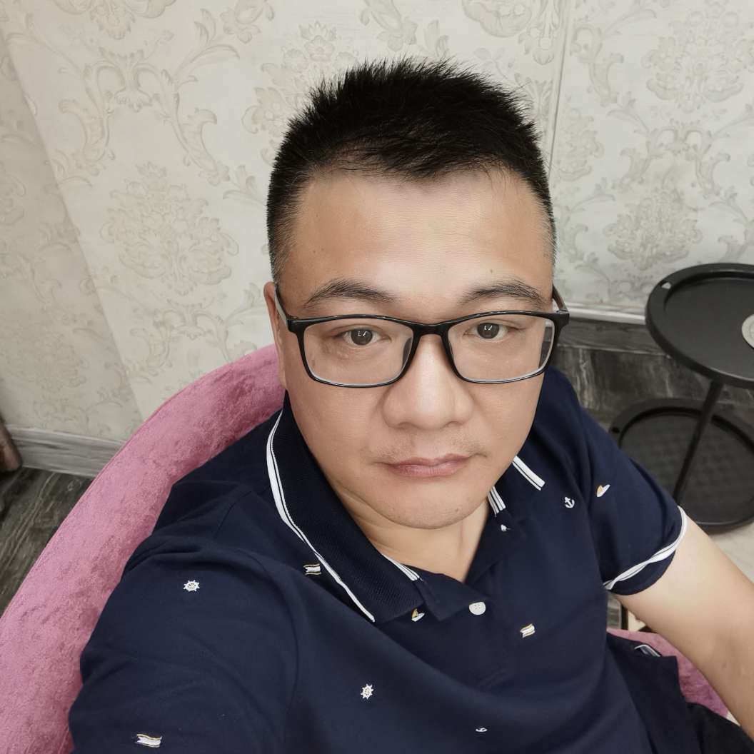 羽裳浅吻妖娆的照片
