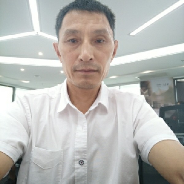 刘成东的照片