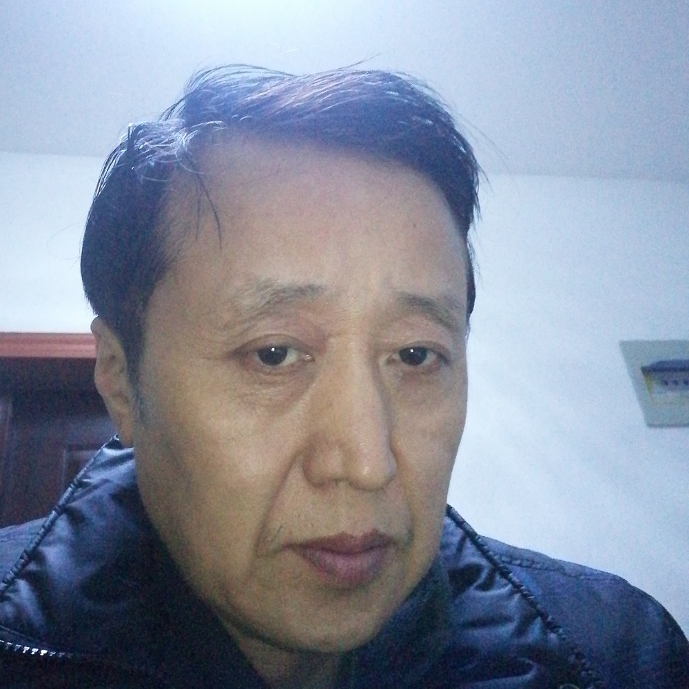 侯洪秋的照片
