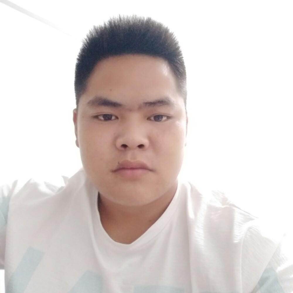 白云挽手无垠的照片