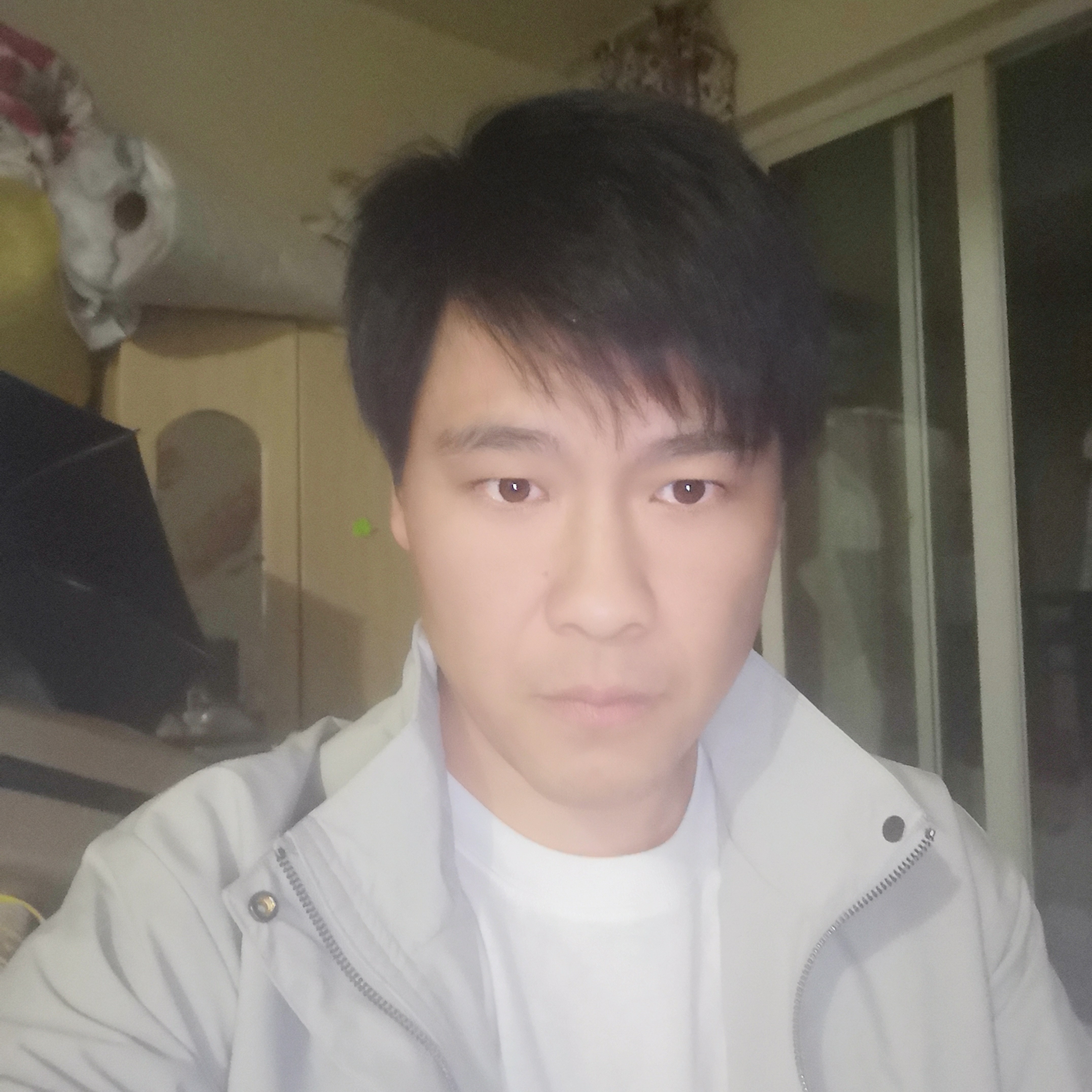 老鼠扛刀去找猫的照片