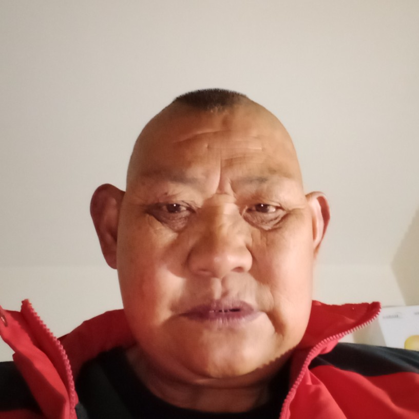 丁东北的照片