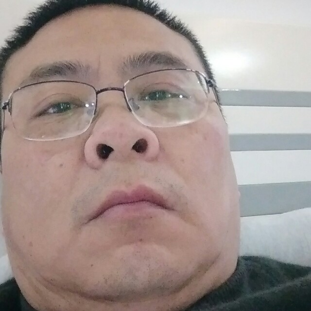 默默邂逅冷风的照片