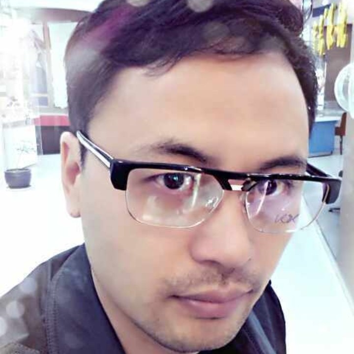 陌上演变星月的照片