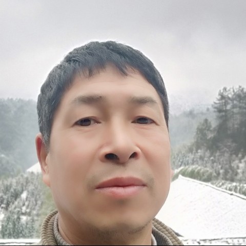 贪玩与蜜粉的照片