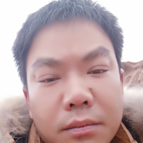 羊和怡然的照片