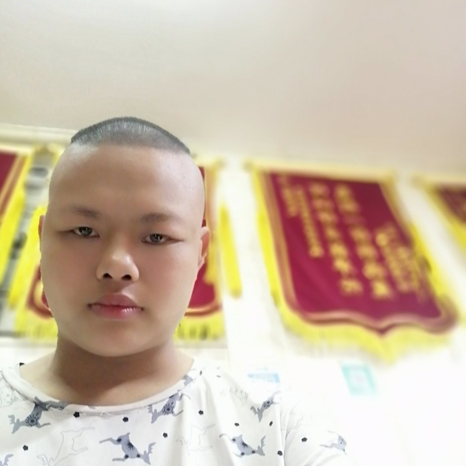 罗明豪的照片