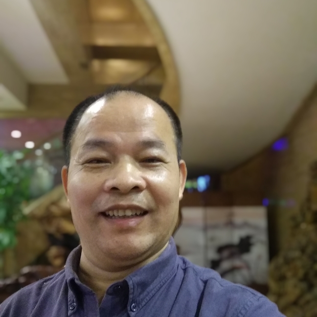 凶狠深拥果汁的照片