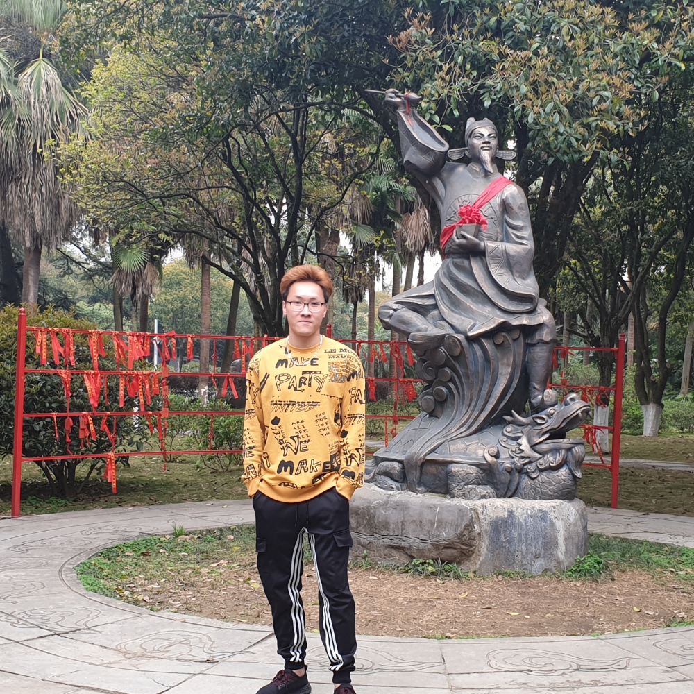 明秀的照片