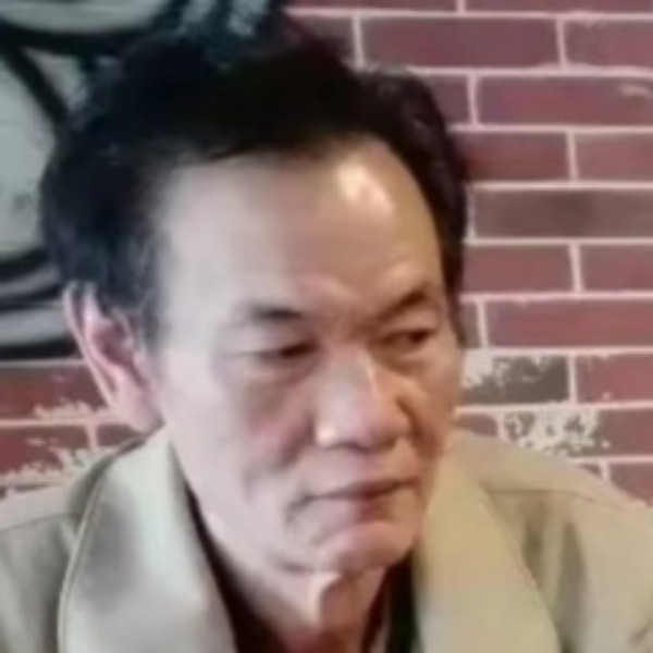 活力深拥夏天的照片